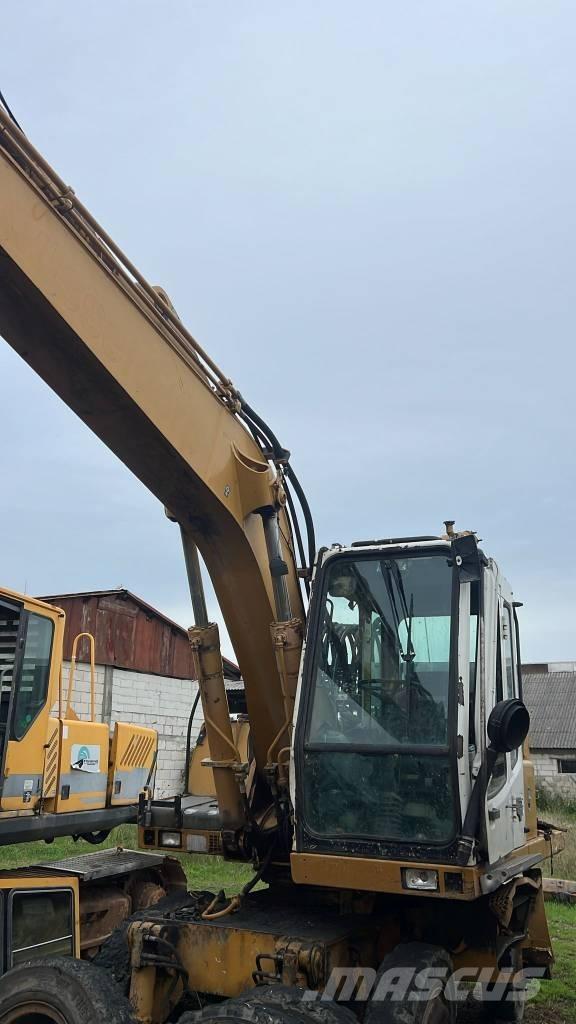 Liebherr A 904 Podvozje in vzmetenje