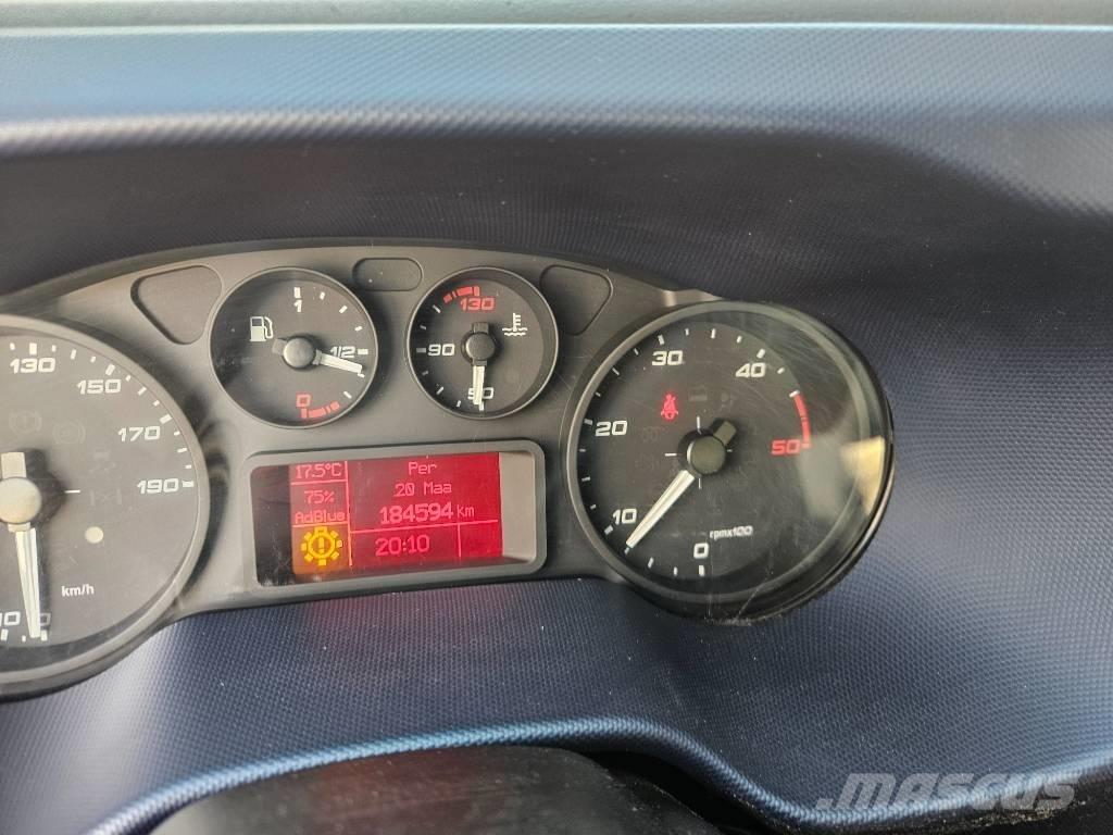 Iveco 35S18 Zabojni kombi