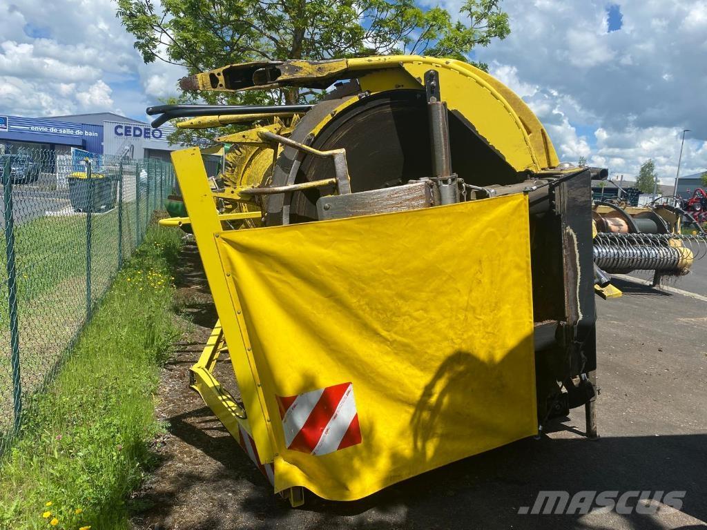 John Deere 8200 Kombajni za krmo