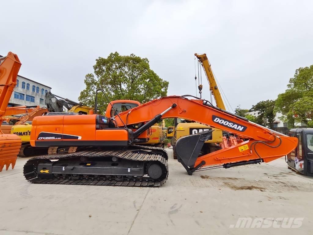 Doosan DX 225 LC-9C Bagri goseničarji