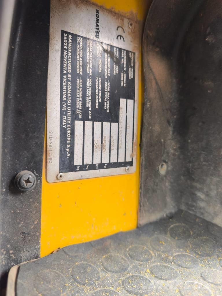 Komatsu WB 97 S-2 Rovokopači