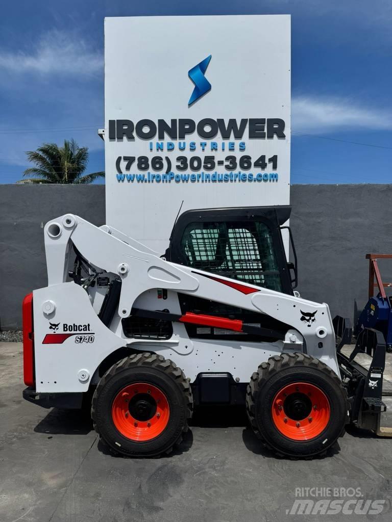 Bobcat S 740 Skid steer mini nakladalci