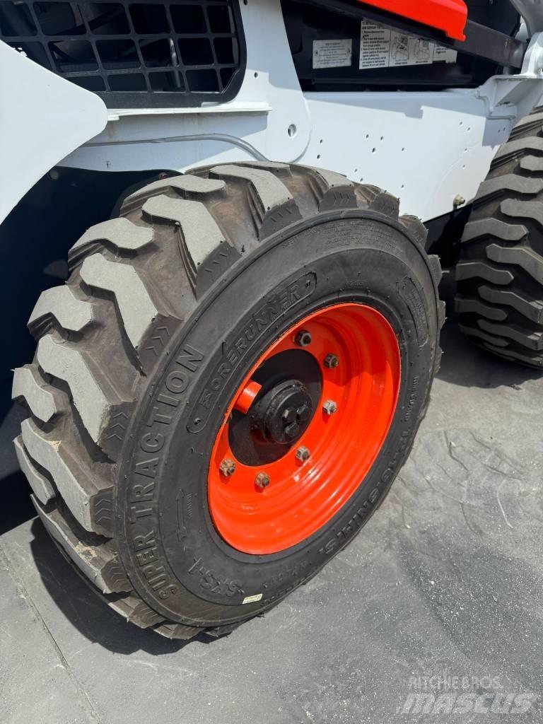 Bobcat S 740 Skid steer mini nakladalci