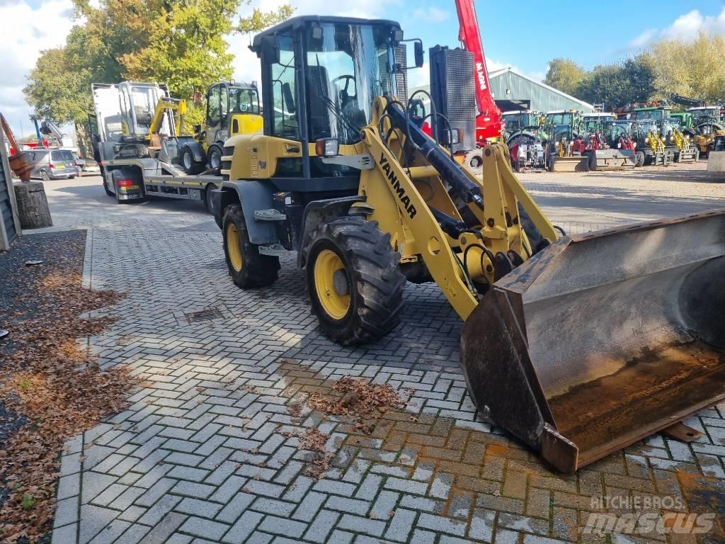 Yanmar V 120 Kolesni nakladalci