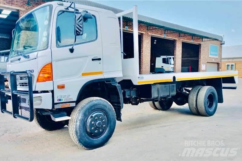 Hino 500 1322 4x4 Drugi tovornjaki