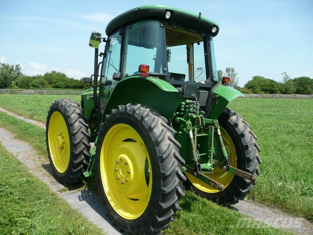 John Deere 5515 Traktorji