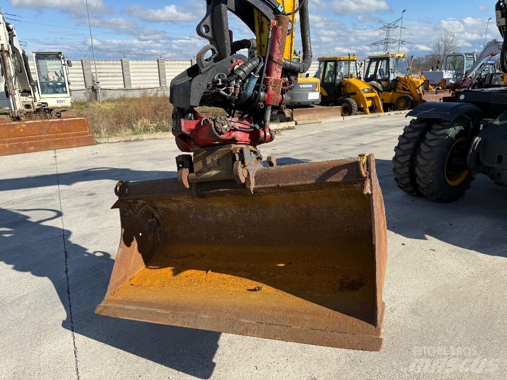JCB Hydradig Bagri na kolesih