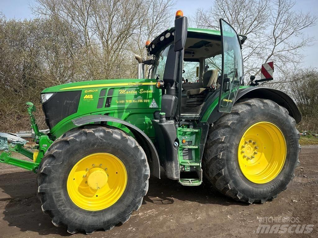 John Deere 6250 R Traktorji