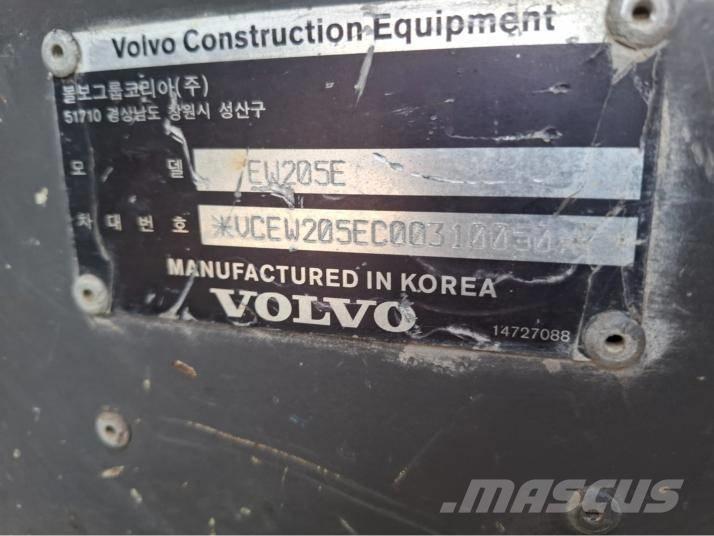 Volvo EW 205E Bagri na kolesih