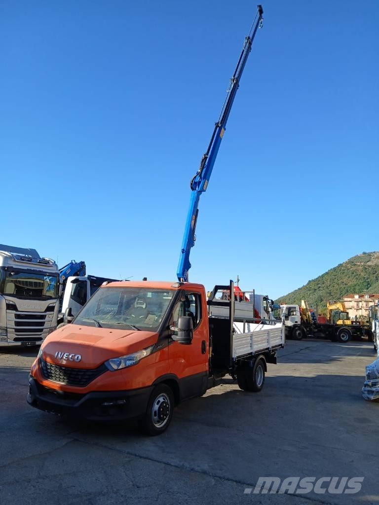 Iveco Daily 35-140 Tovornjaki z žerjavom