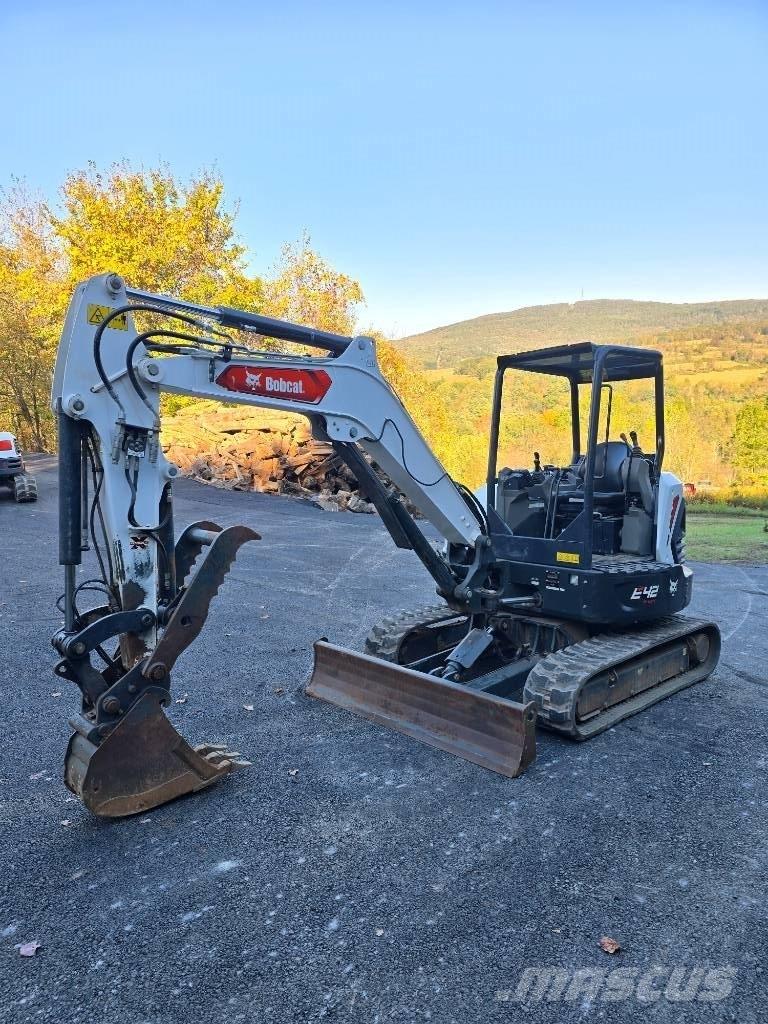 Bobcat E42 Mini bagri <7t
