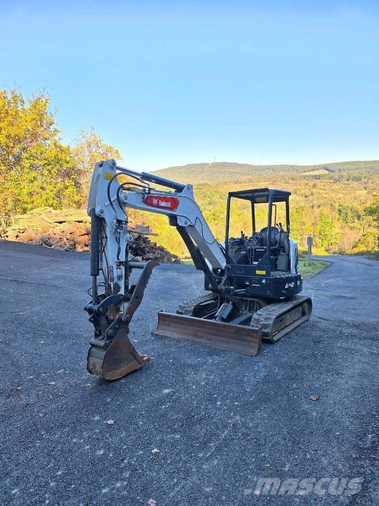 Bobcat E42 Mini bagri <7t