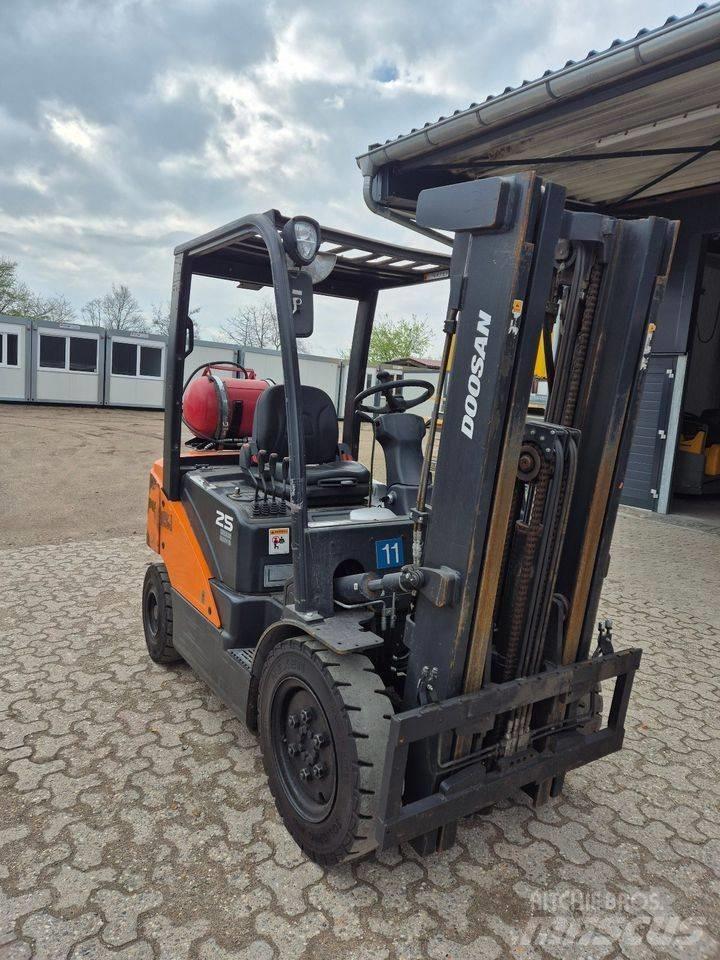 Doosan G 25 P-7 Gradbeništvo - drugo