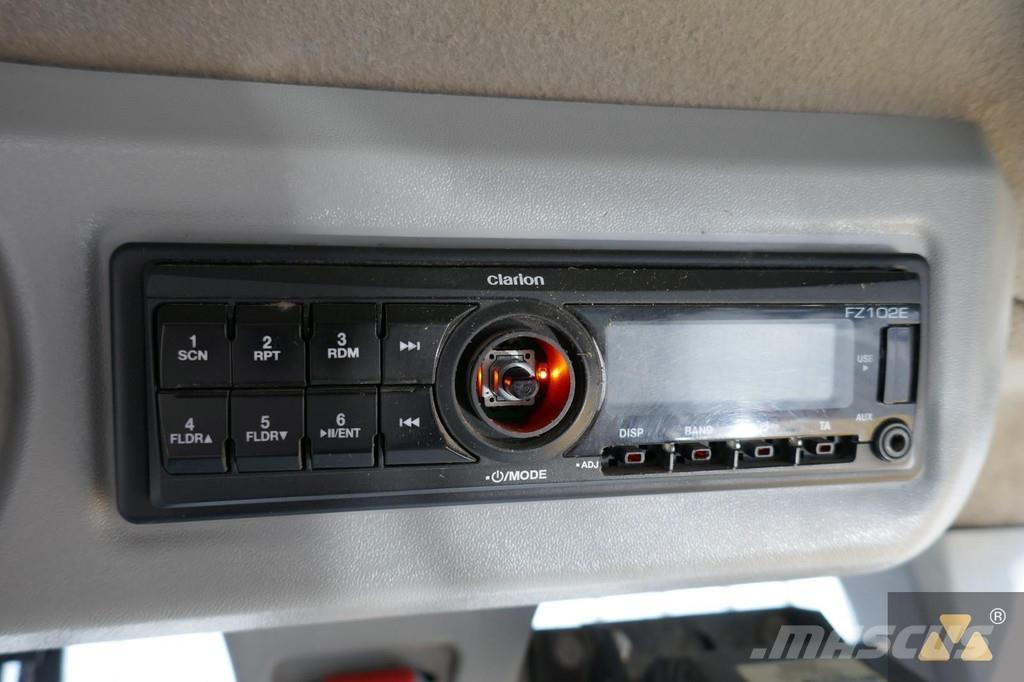 CAT 938M Kolesni nakladalci