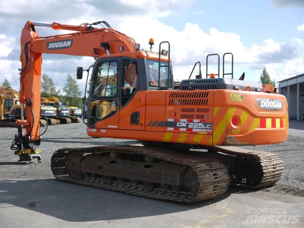 Doosan DX 225 LC-3 Bagri goseničarji