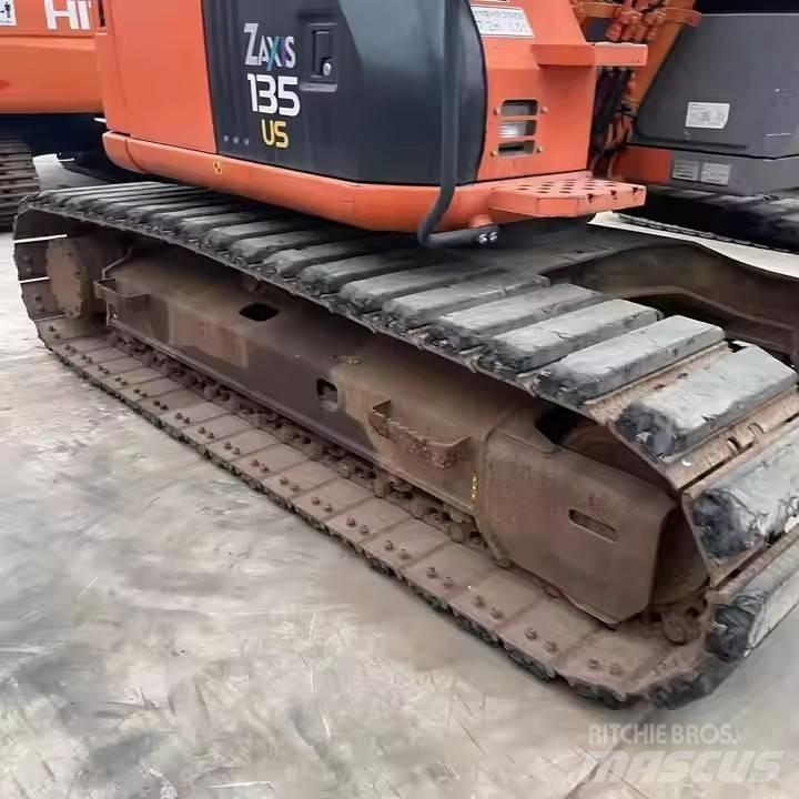 Hitachi ZX135US Bagri goseničarji