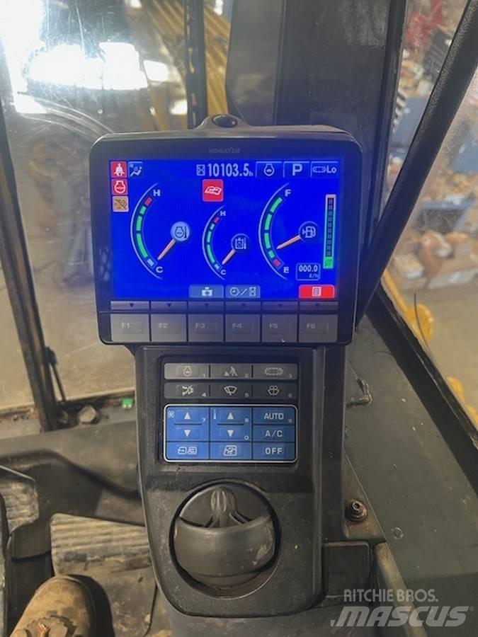 Komatsu PC210LL-10 Nakladalci za les