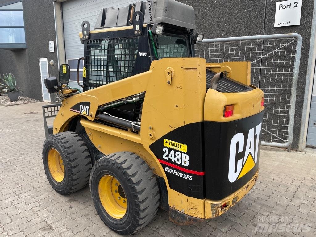 CAT 248B High Flow Skid steer mini nakladalci