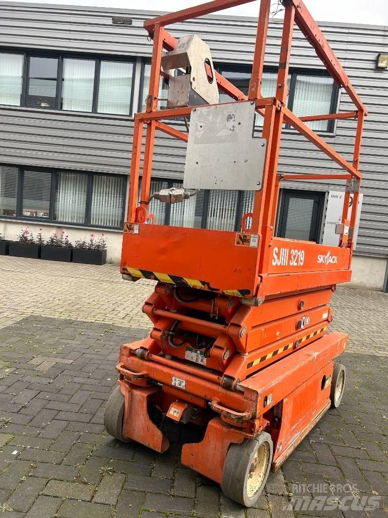 SkyJack SJ III 3219 Škarjaste dvižne ploščadi