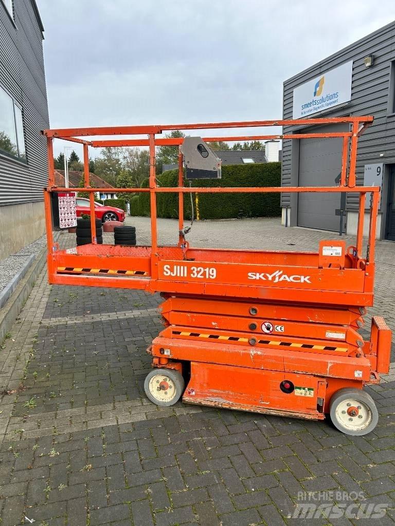 SkyJack SJ III 3219 Škarjaste dvižne ploščadi