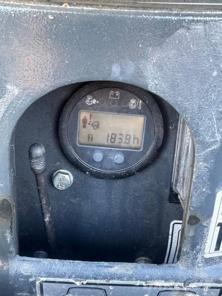 Bomag BMP 8500 Kompaktorji tal