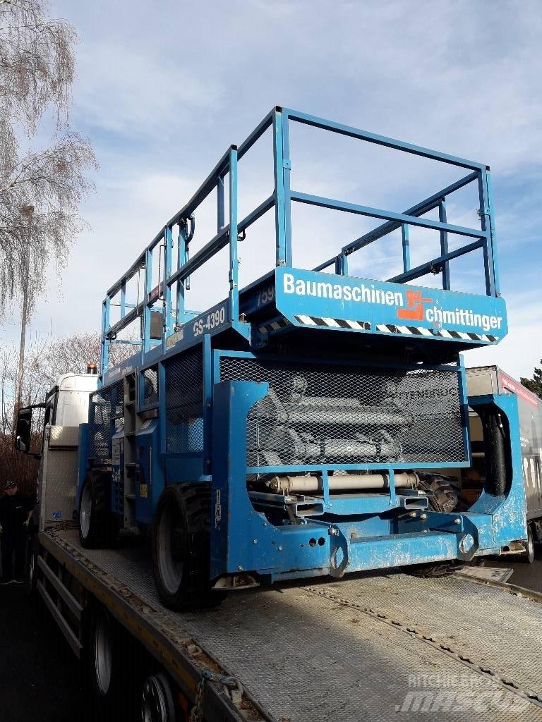 Genie GS 4390 RT Škarjaste dvižne ploščadi