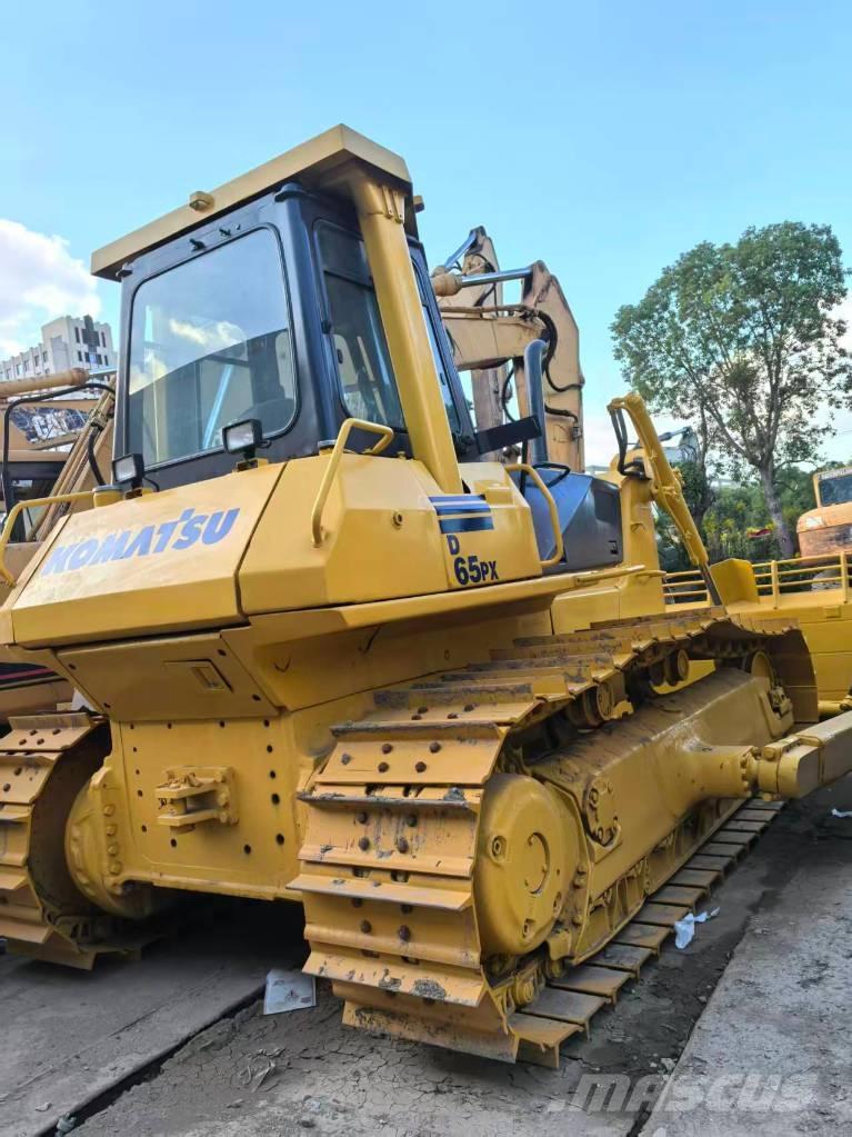 Komatsu D 65 PX-12 Buldožerji goseničarji