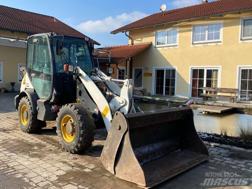 Komatsu WA 70-7 Kolesni nakladalci