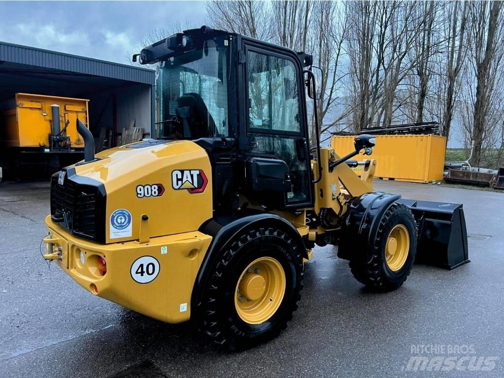 CAT 908 Kolesni nakladalci