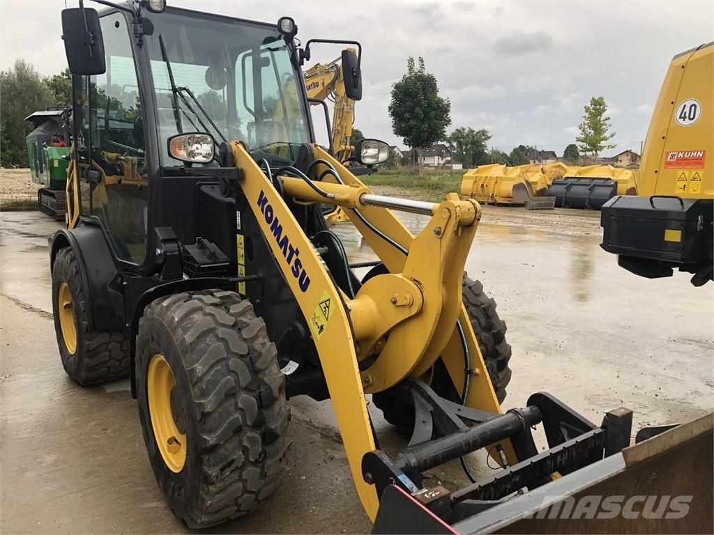 Komatsu WA70M-8 Mini nakladalci