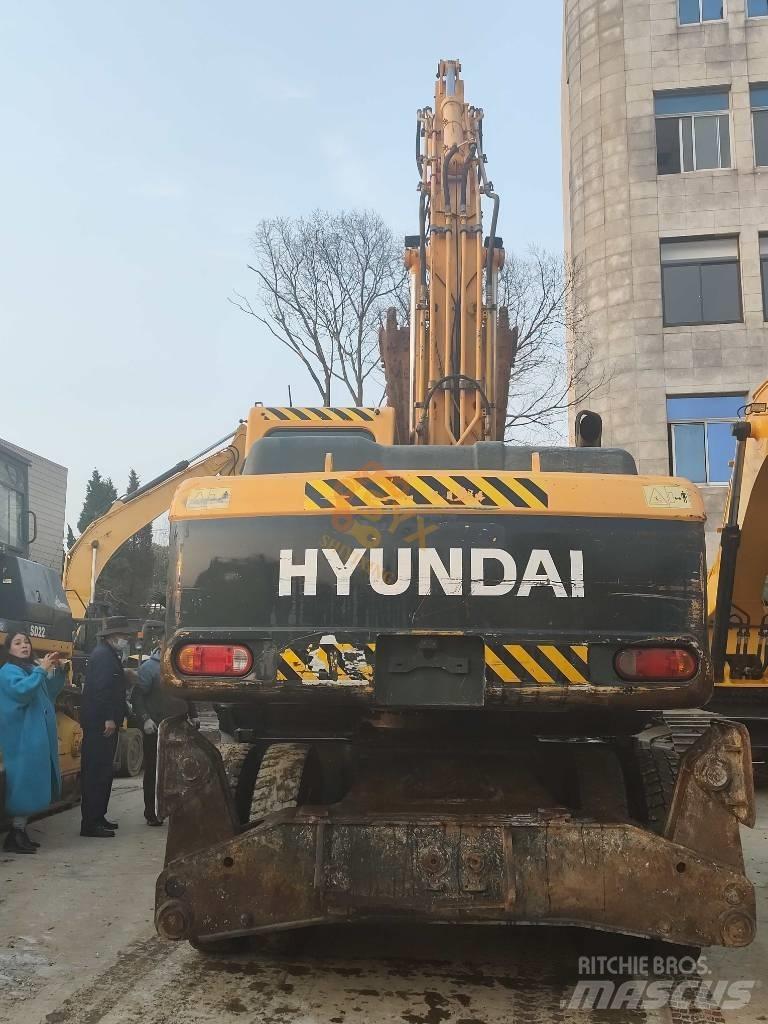 Hyundai 210W-9 Bagri na kolesih