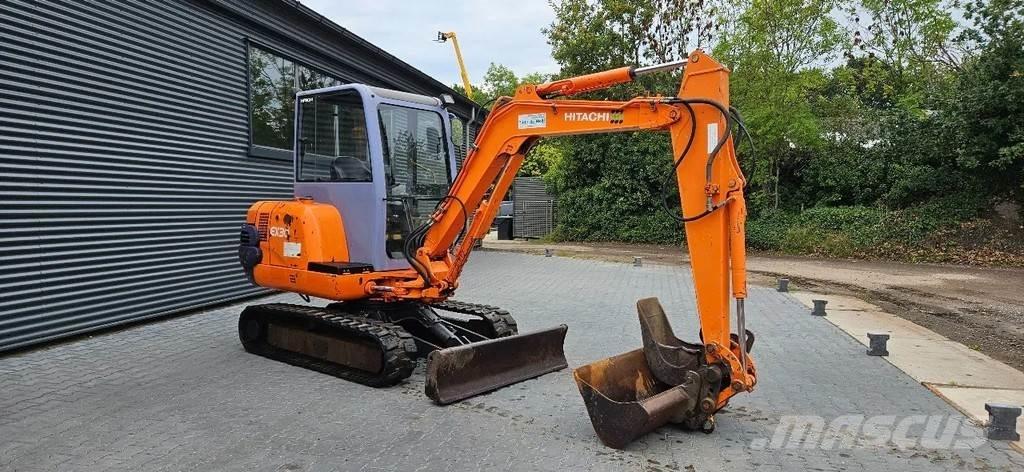 Hitachi EX30 Mini bagri <7t