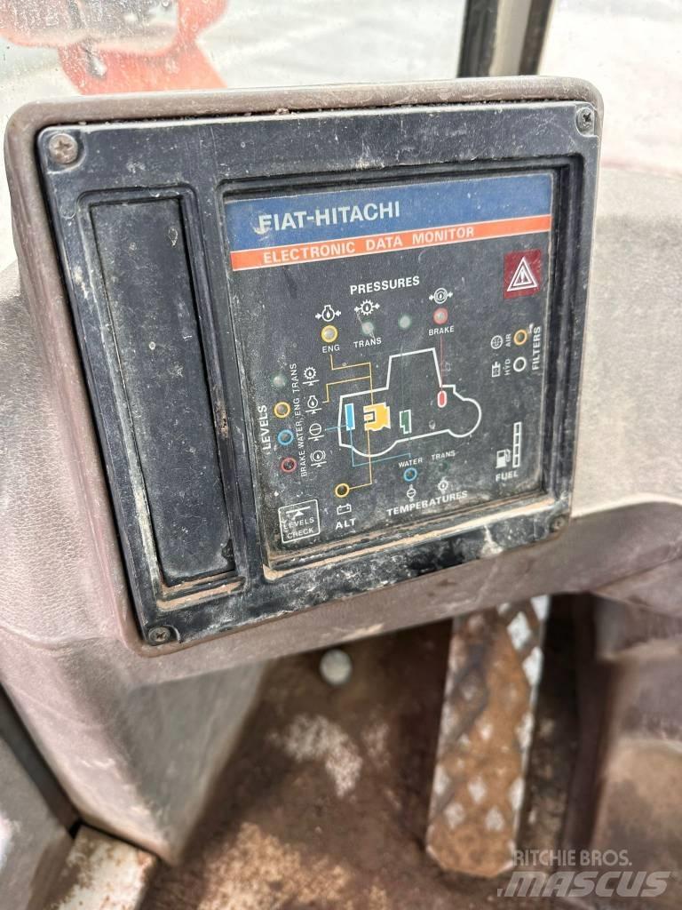 Fiat-Hitachi FR 100 Kolesni nakladalci