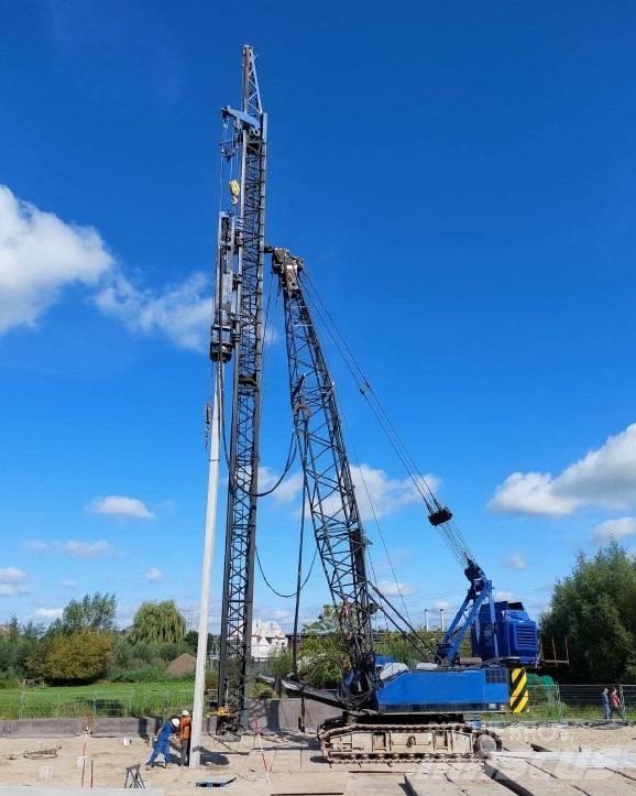 Hitachi KH300-3 PD Dvigala na gosenicah