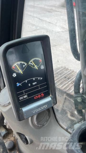 Volvo EC 220 DL Bagri goseničarji