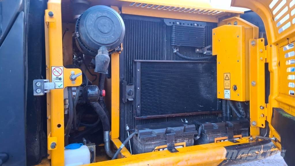 JCB JS190LC T4 Bagri goseničarji