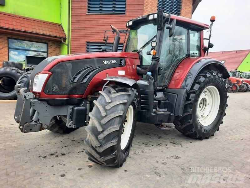 Valtra 163 Versu Traktorji