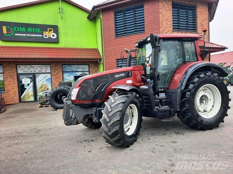 Valtra 163 Versu Traktorji