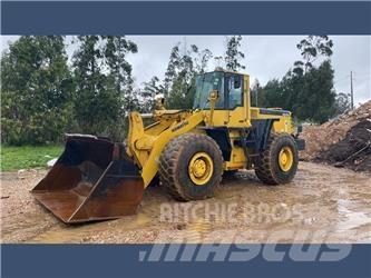 Komatsu WA 470 Kolesni nakladalci