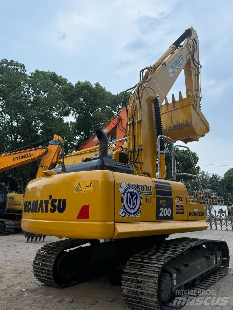 Komatsu PC 200-8 Bagri goseničarji