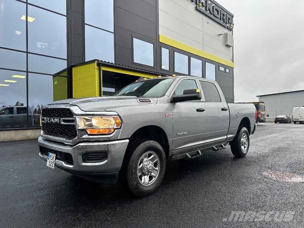 RAM 2500 Tradesman Prekucniki
