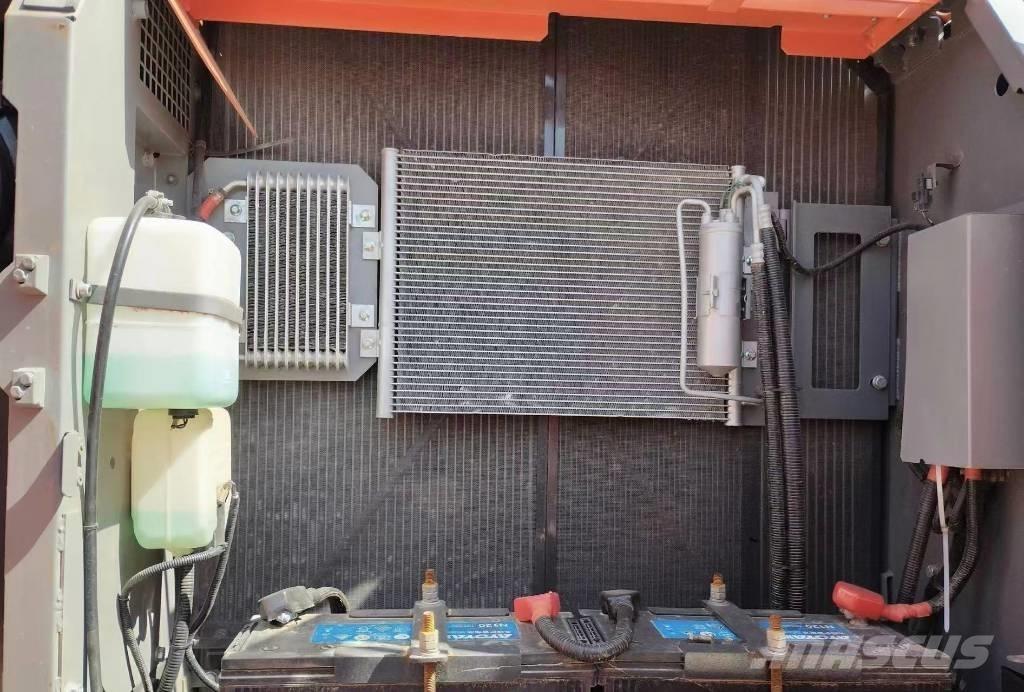 Hitachi ZX 240 Bagri goseničarji