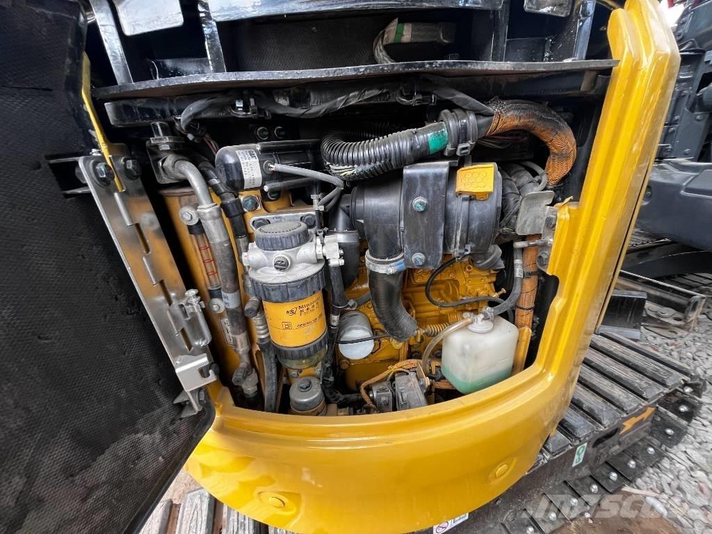 CAT 302 CR Mini bagri <7t