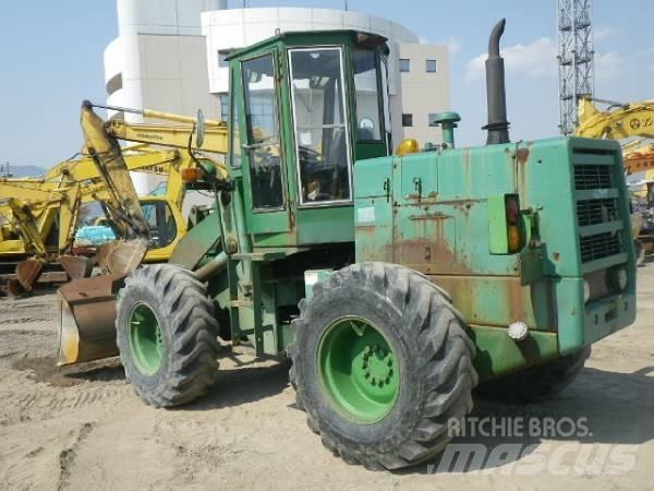Komatsu 510 Kolesni nakladalci