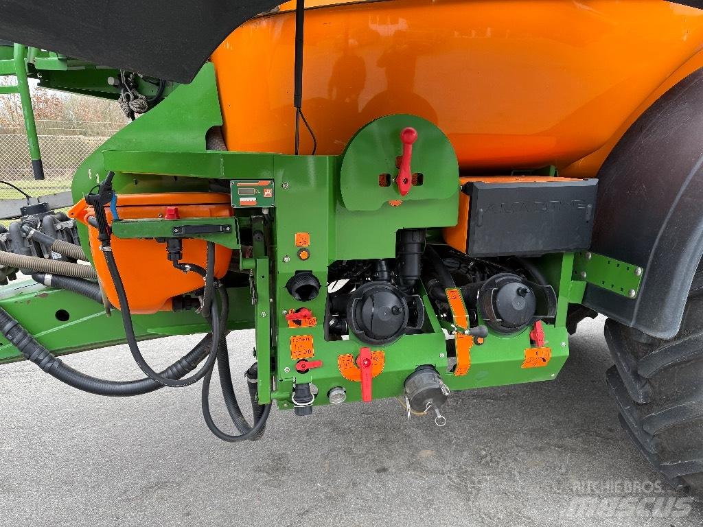 Amazone UX 11200 Vlečne škropilnice