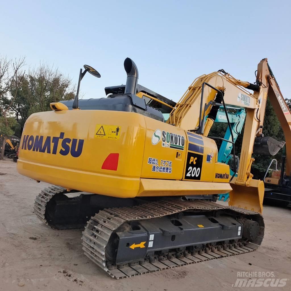 Komatsu PC 200-8 Bagri goseničarji