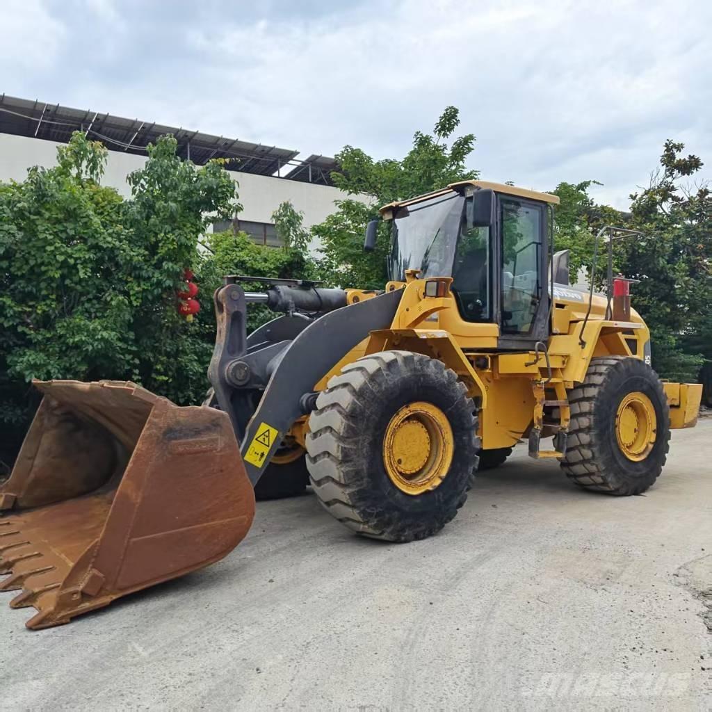 Volvo L 105 Kolesni nakladalci