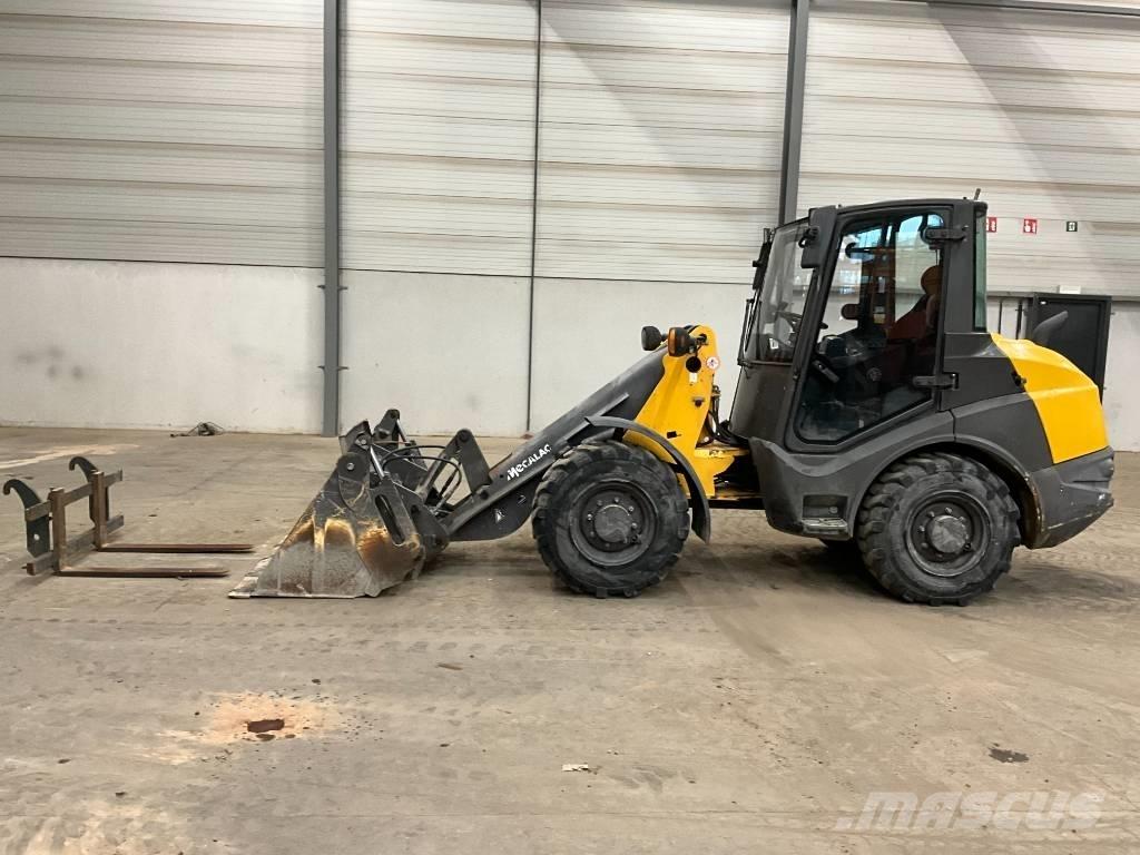 Mecalac AX 700 Kolesni nakladalci