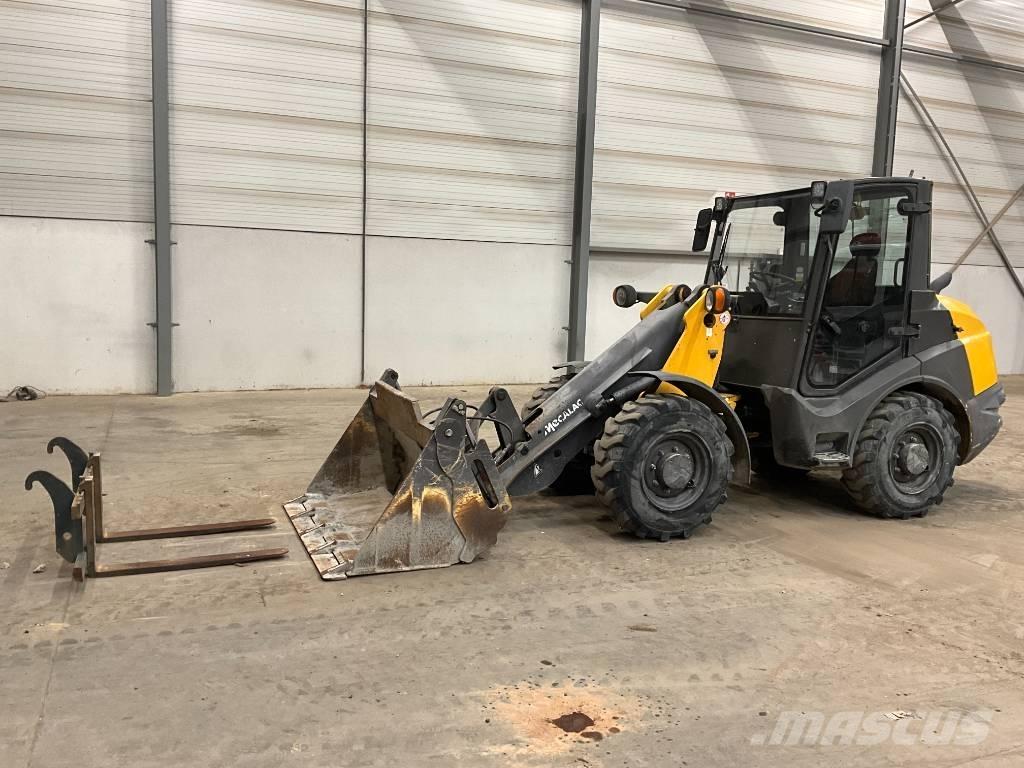 Mecalac AX 700 Kolesni nakladalci