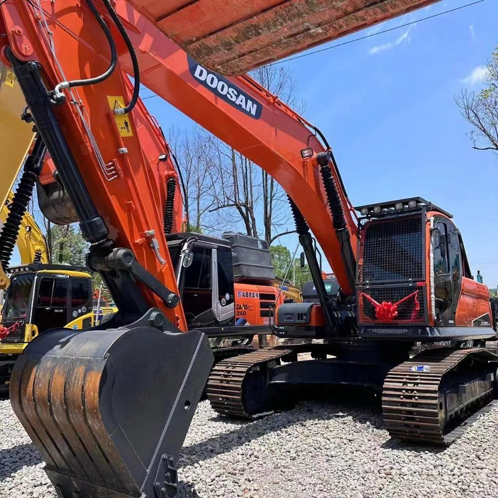 Doosan DX 225 LC Bagri goseničarji